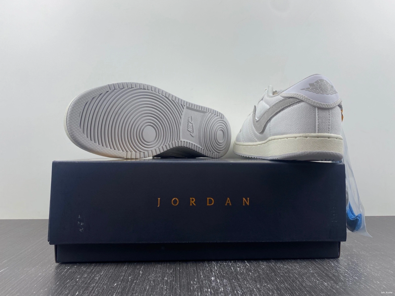 DO8912-101 Jordan Low SP AJKO  1 Retro White Canvas Union 1022